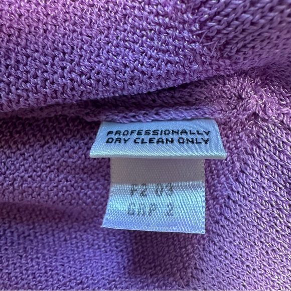 St. John Women’s Petite Lavender Purple Knit Mock Neck Sleeveless Top - Picture 4 of 4